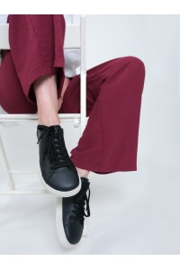 Essentials Black